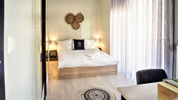 Deluxe Apartment | 1 bedroom, Egyptian cotton sheets, premium bedding, down comforters