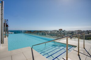 Outdoor pool - Apartamento Sadio - Residencial Infinity (Estepona)