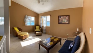 Smart TV - Secluded house on private beach (Sandy Ground)