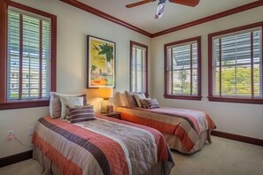 3 habitaciones, tabla de planchar con plancha, wifi y ropa de cama 