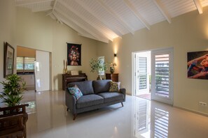 Smart TV, books, offices