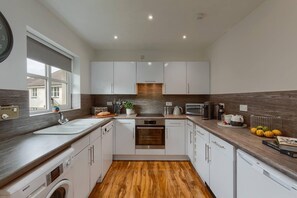 Apartemen, Beberapa Tempat Tidur | Dapur pribadi | Lemari es, microwave, oven, dan kompor