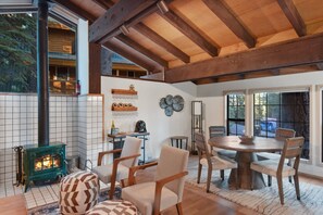 House, Multiple Beds, Balcony | Private kitchen