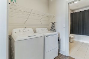 Condo, 1 Queen Bed with Sofa bed, Kitchen | Interior