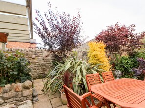 Cottage | Interior - 45 South Green (Darlington)