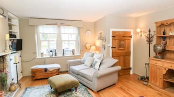 Cottage | Interior