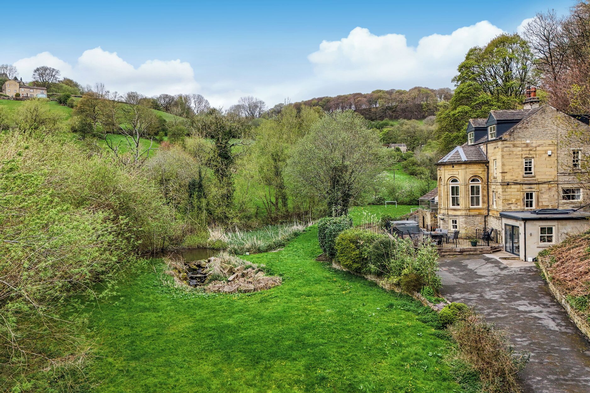 Cottage | Property grounds