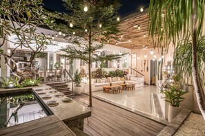 Outdoor dining - Ultra Luxury | 1000m2 | 15 Staff | Best In Villa Dining in Bali | AC throughout (Bali)