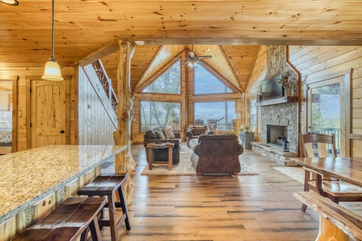 Fernseher, Kamin, Arbeitsbereiche