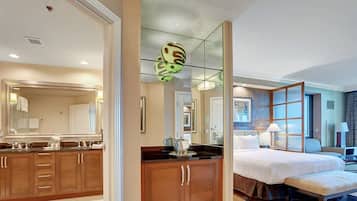 In-room safe, desk, iron/ironing board, free WiFi