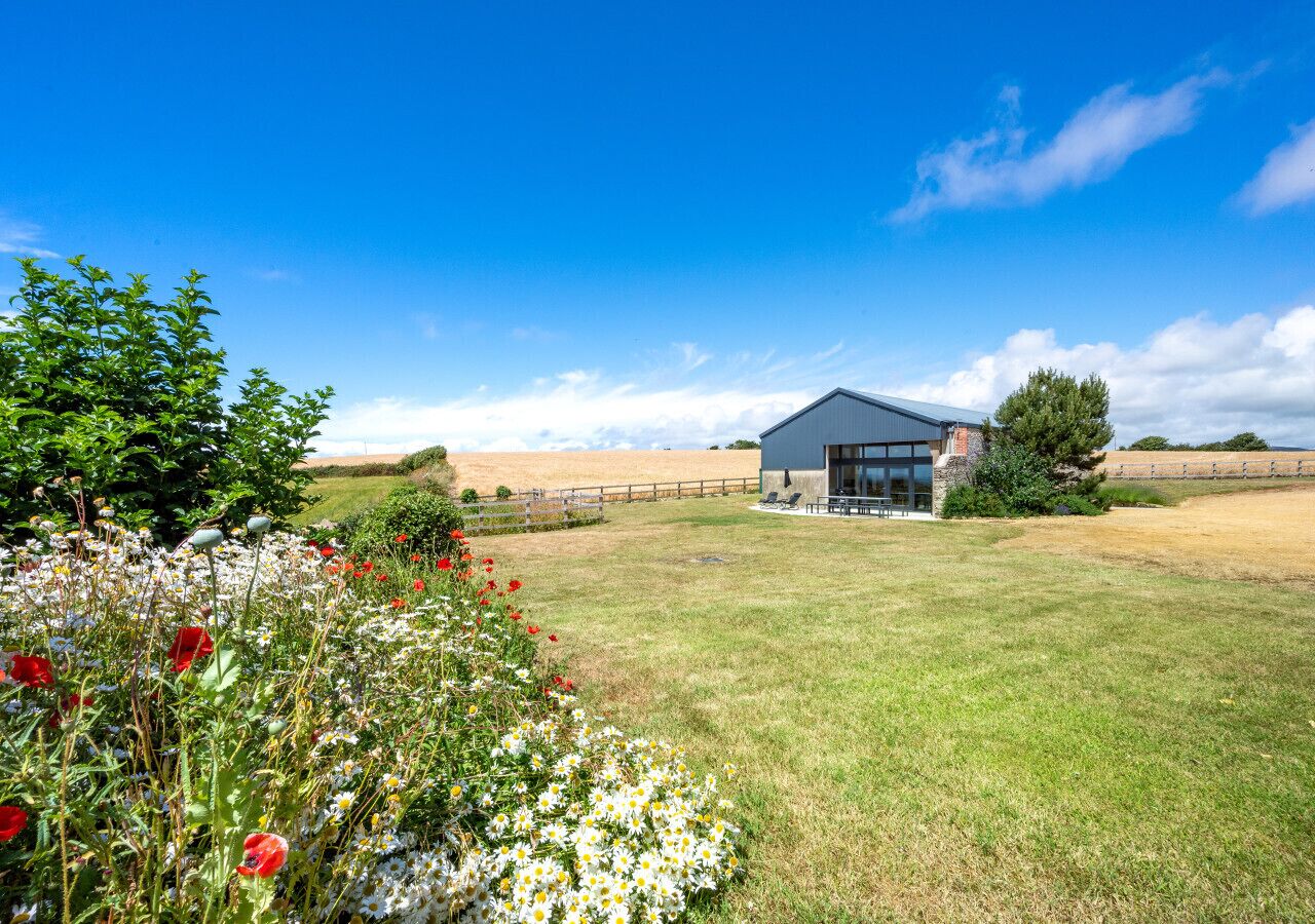 Wans Barton - Four Bedroom House, Sleeps 10