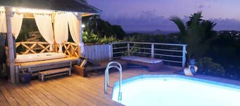 Spacious Villa 6 pers. 3 Bedrooms 2 Bathrooms Swimming pool, Jacussi, sea view,