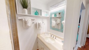 Hårtørrer, håndklæder