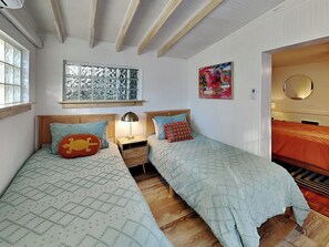 3 chambres, fer et planche à repasser, accès Internet, draps fournis