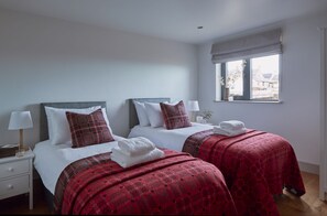 4 habitaciones, cuna de viaje y wifi