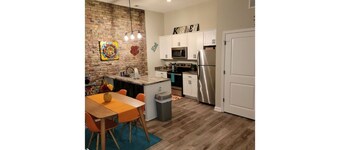 Charming1bedboutiquehotelwithkeyedentryforaddedsecurity/reservedparkingonpremise