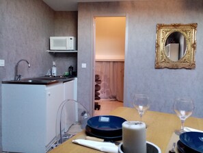 Private kitchen - * La pause Eurélienne * (Écrosnes)