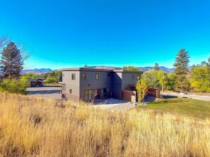 Exterior - Trails End B -  3 bedroom modern Winthrop townhome (Winthrop)