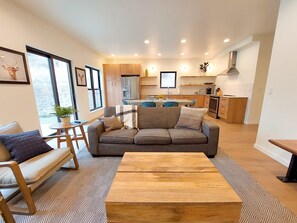 TV, stereo, offices