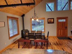 Dining - Cozy Detroit Cabin (Detroit)