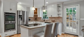 HUGE & Secluded Home ,9 full beds 30min from CITY