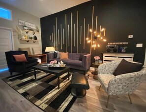 Living area - Boutique Style Hotel -Entire Unit (Jeffersonville)