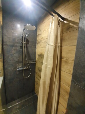 Shower - Яровиця люкс (Луцк)