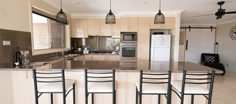 The Centennial | Entertains 8, Close to Wineries