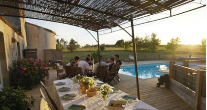 Logis de caractÚre grande capacité d'accueil