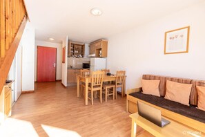 Apartment 2 bedrooms, 6 persons | Iron/ironing board - Olydea les Terrasses des Bottières (Saint-Pancrace)