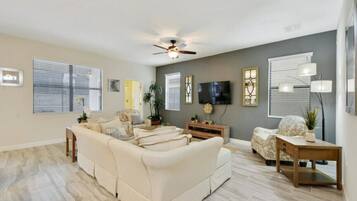 Smart TV, video games