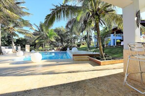 Outdoor pool - Apt. #2 - sleeps 4  Pool, Jacuzzi, pool table…, less than 5 min. from RD # 2 (Aguadilla)