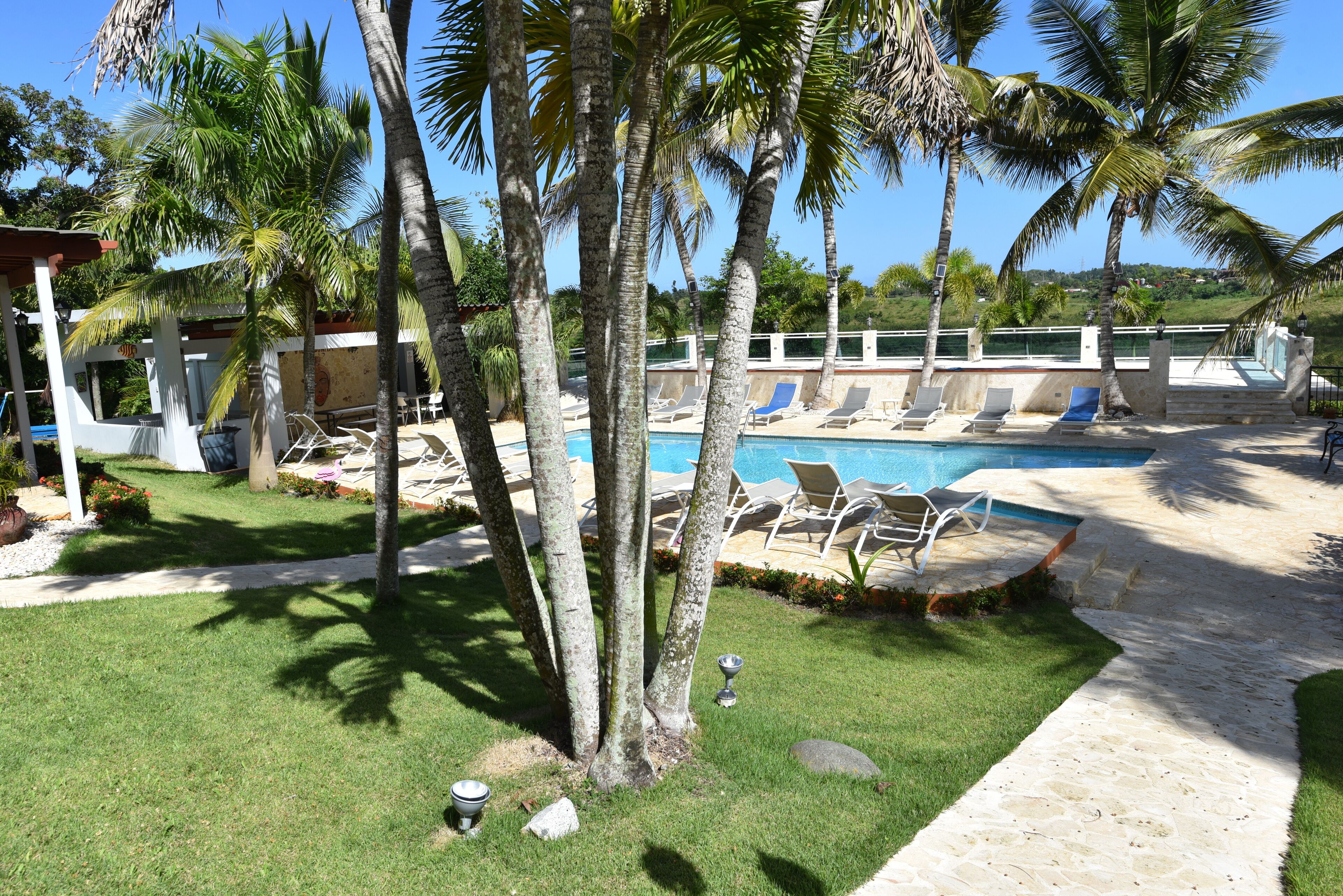 حمّام سباحة خارجي