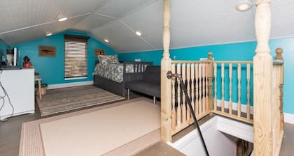 Heated Pool. Private Beach Path. Vilano Beach House Closest to Historic St. Aug.