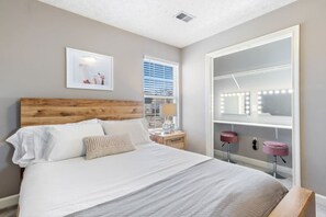 4 bedrooms, desk, iron/ironing board, travel cot