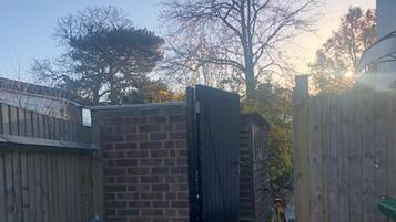 Apartment, 1 Queen Bed | Property grounds