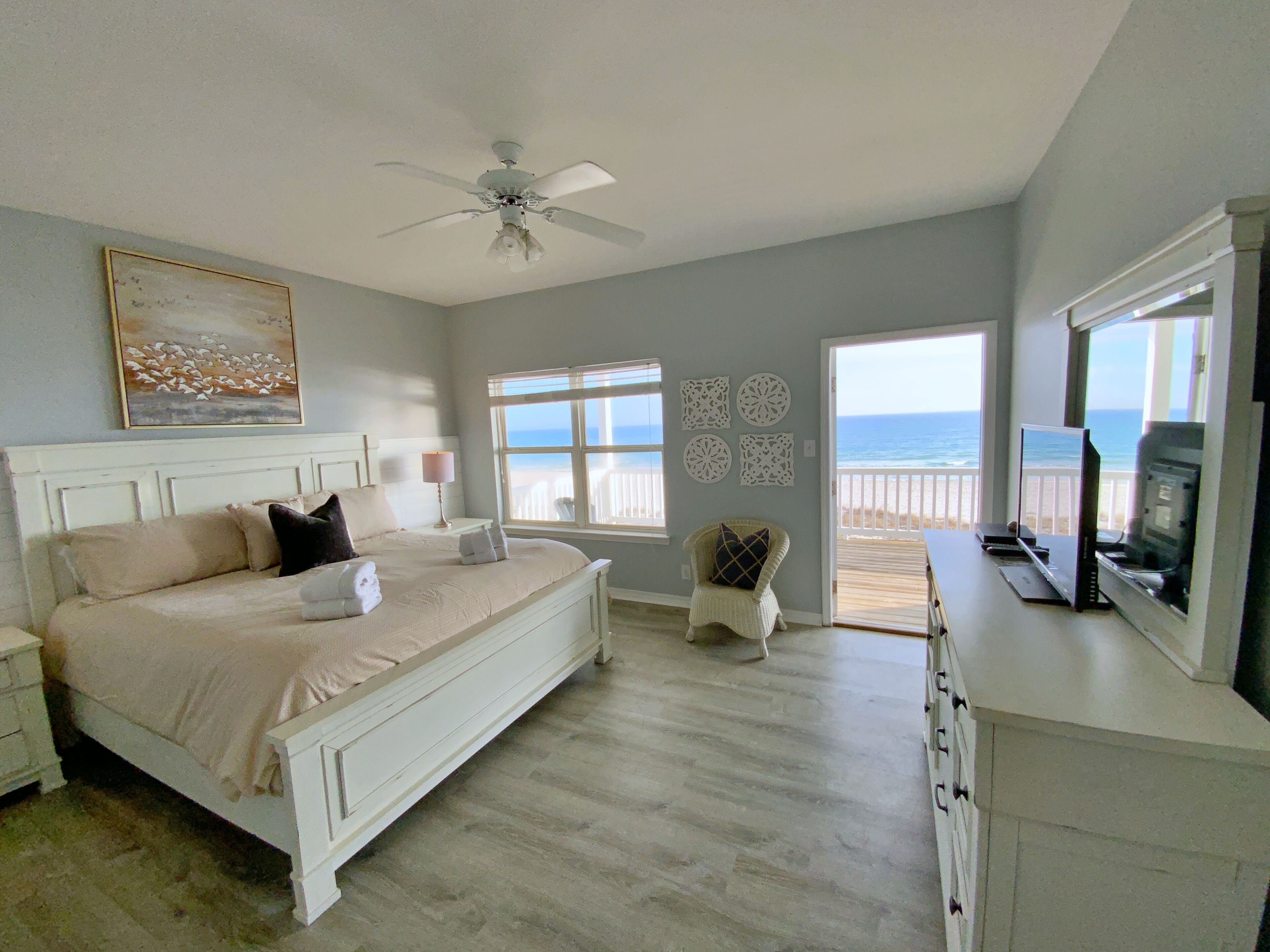 4 bedrooms, iron/ironing board, free WiFi, bed sheets