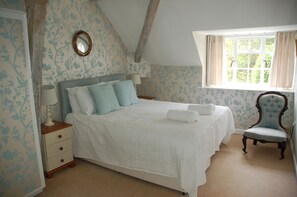 7 Schlafzimmer, Bügeleisen/Bügelbrett, Reisekinderbett, kostenloses WLAN