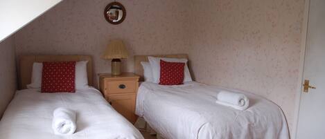 7 soverom, strykejern/-brett, reiseseng for barn og wi-fi (inkludert)