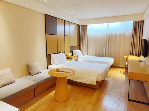 Unclassified image, 1 of 59, button - Ji Hotel Shanghai The Bund Town City God Templ (Shanghai)