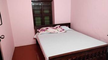 5 bedrooms, iron/ironing board, WiFi