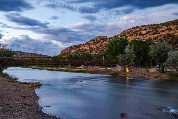 Miscellaneous - Spacious 34' Prowler 5th Wheel (Aztec)