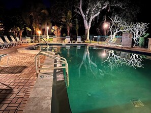 Imagen sin descripción, 2 de 48, botón