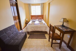 3 bedrooms, desk, free WiFi