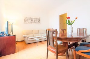 Dining - EXTERIOR PRIVATE ROOM WITH SUNNY TERRACE OF 200 M2 (Barcelona)