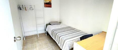 1 bedroom, desk, iron/ironing board, WiFi (free)
