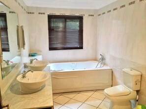 Badewanne, Whirlpool