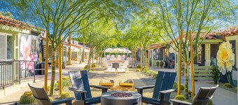 Fleur Noire Hotel - 21 and Over