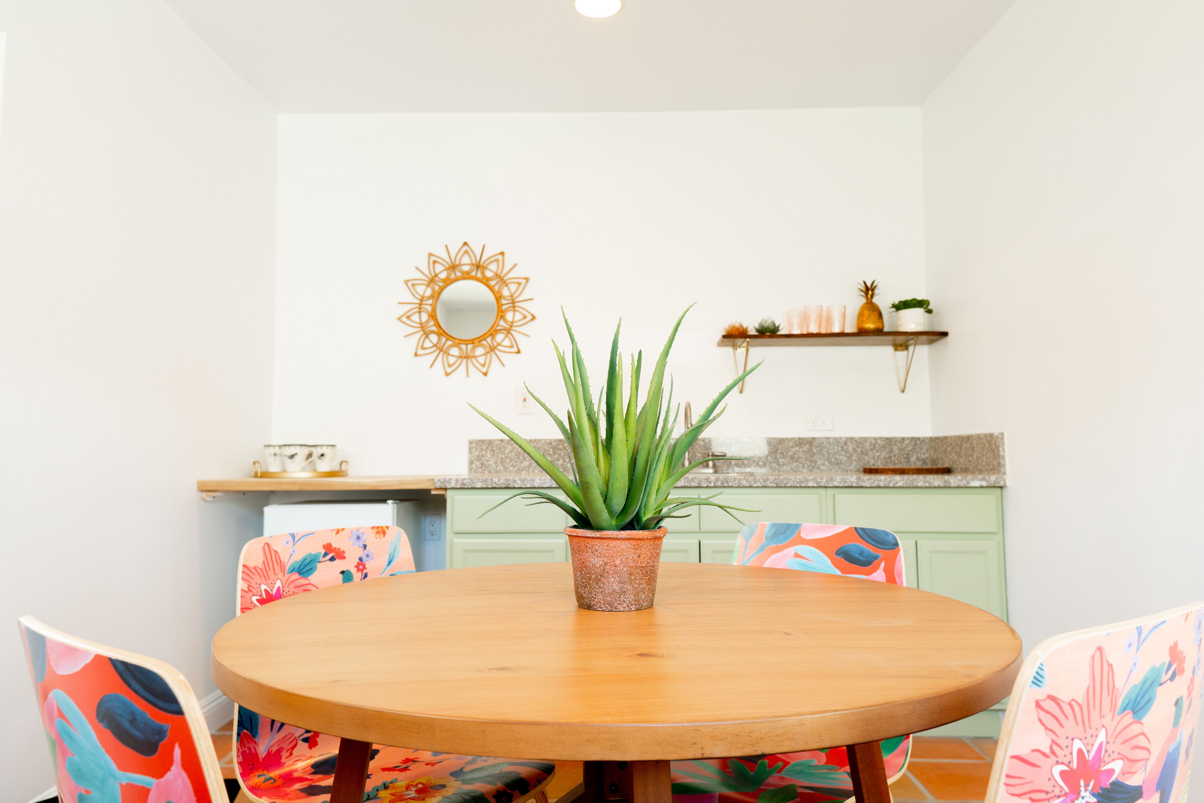 房內用餐