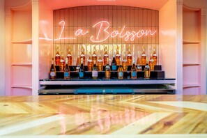Champagne bar